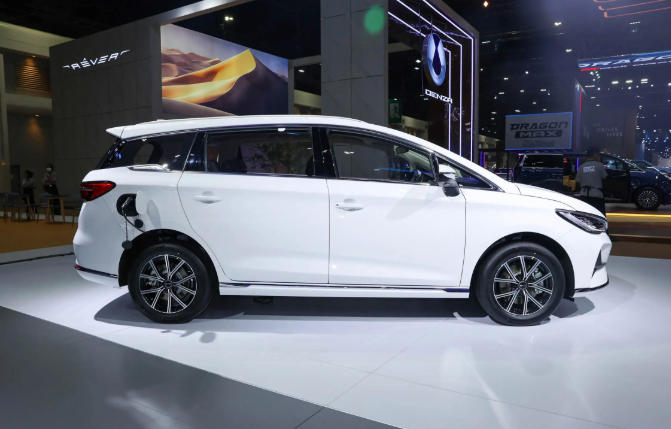 5 Smart Ways to Buy BYD M6 Accessories in Singapore: A Complete 2025 Guide